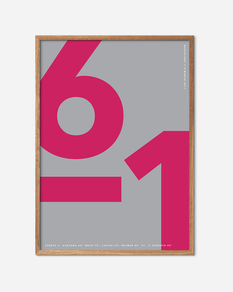Fodbold plakat i egetræsramme med resultatet 6-1, grå baggrund og store pink tal.