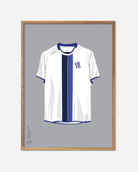 Illustration af klassisk Chelsea fodboldtrøje, hvid med blå stribe, i egetræramme.