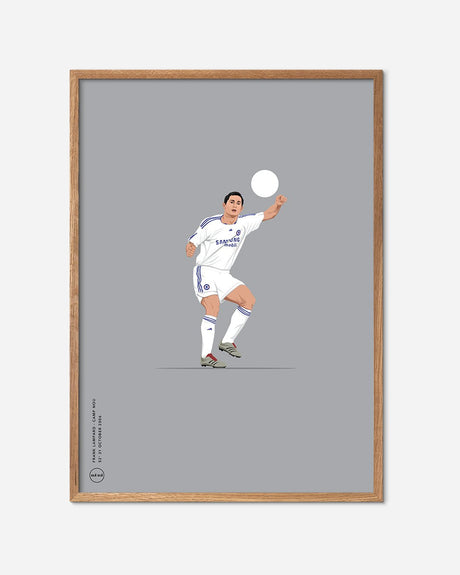 Illustreret fodboldplakat af spiller i hvid Chelsea-trøje med træramme på grå baggrund.