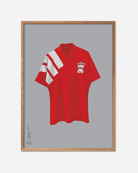 Plakat med rød Liverpool fodboldtrøje i egetræsramme på grå baggrund