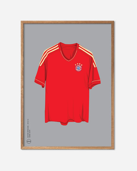 Plakat med Bayern München 2011 hjemmebanetrøje, rød med hvide striber, egetræsramme