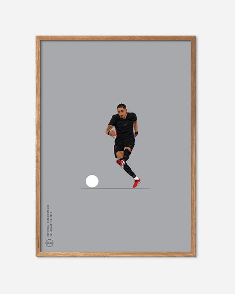 Fodbold plakat med spiller i sort trøje, træramme, moderne sportsillustration