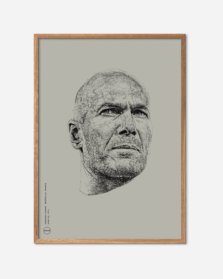 Stregtegning af Zinedine Zidane på beige plakat med egetræsramme, fodboldkunst