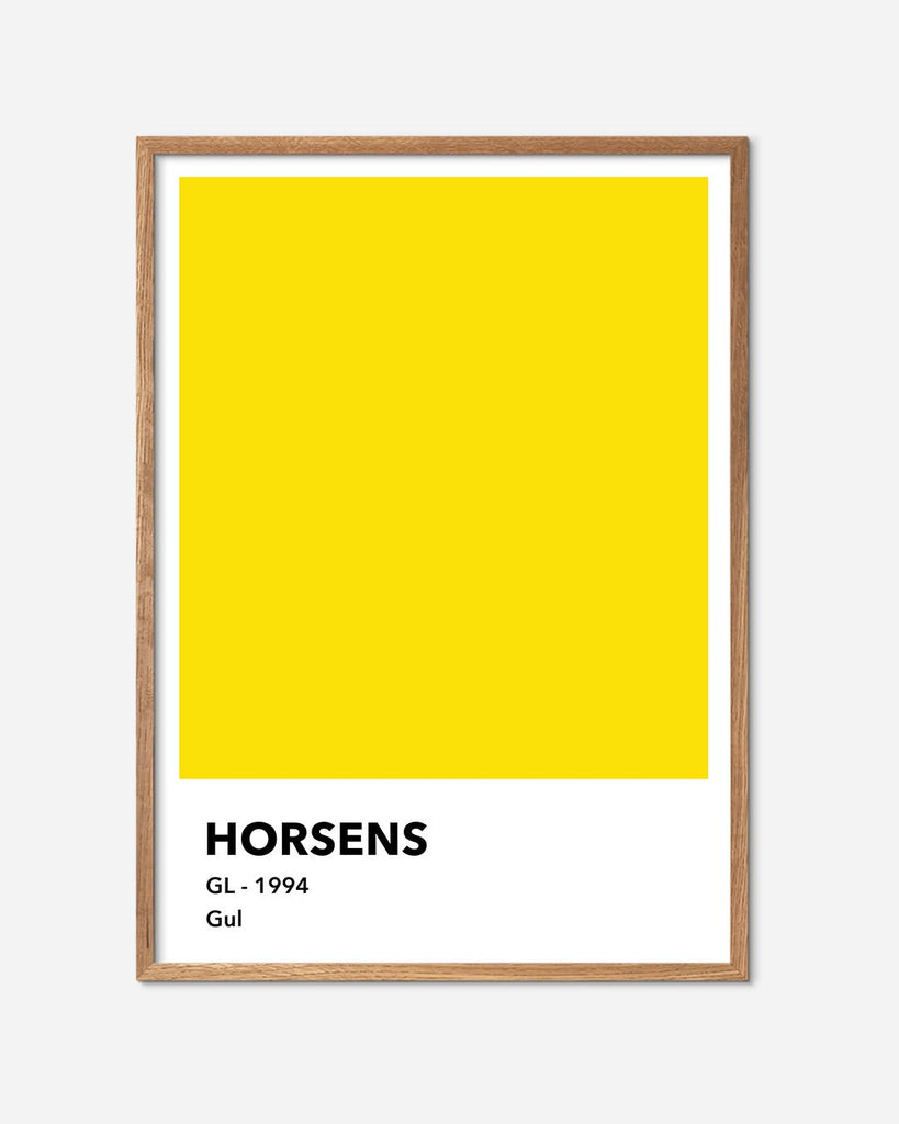 En A.C. Horsens fodbold plakat med deres gule farve fra Colors kollektionen i en egetræsramme - Olé Olé
