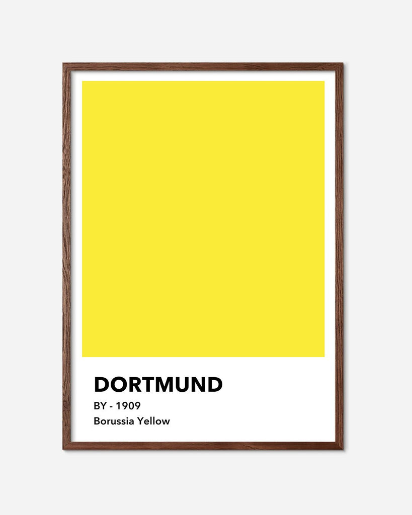 En Borussia Yellow fodbold plakat med deres gule farve fra Colors kollektionen i en mørk egetræsramme - Olé Olé