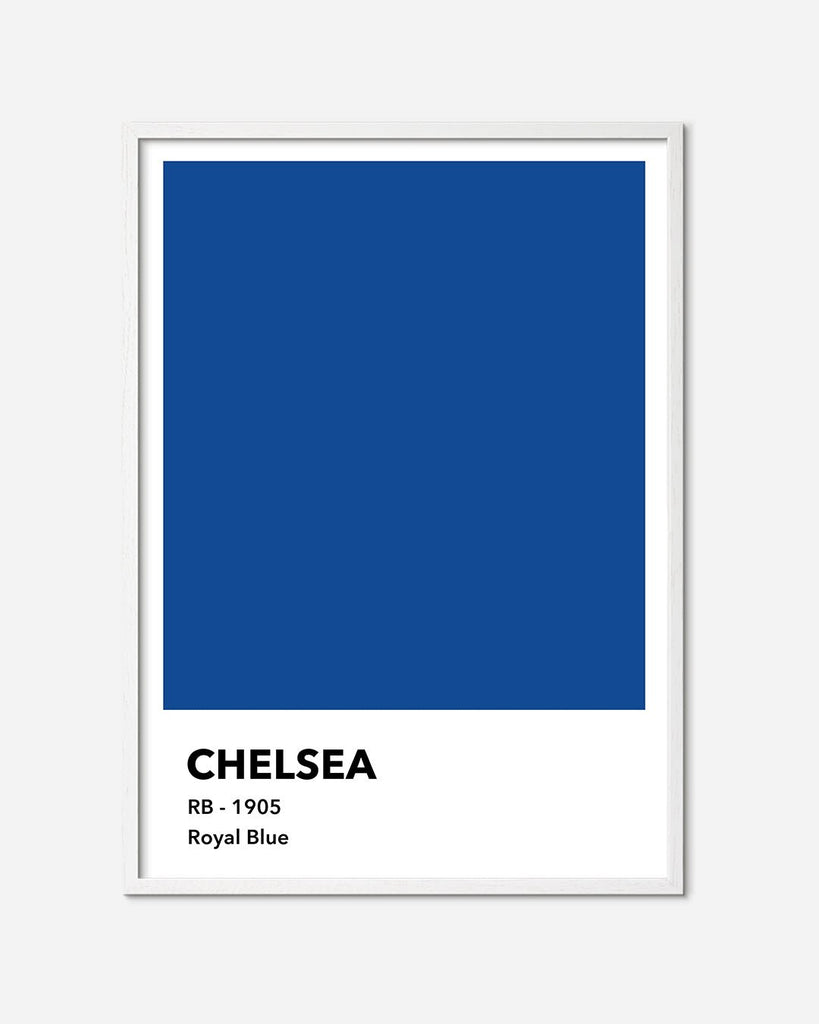 En Chelsea F.C. fodbold plakat med deres kongeblå farve fra Colors kollektionen i en hvid egetræsramme - Olé Olé