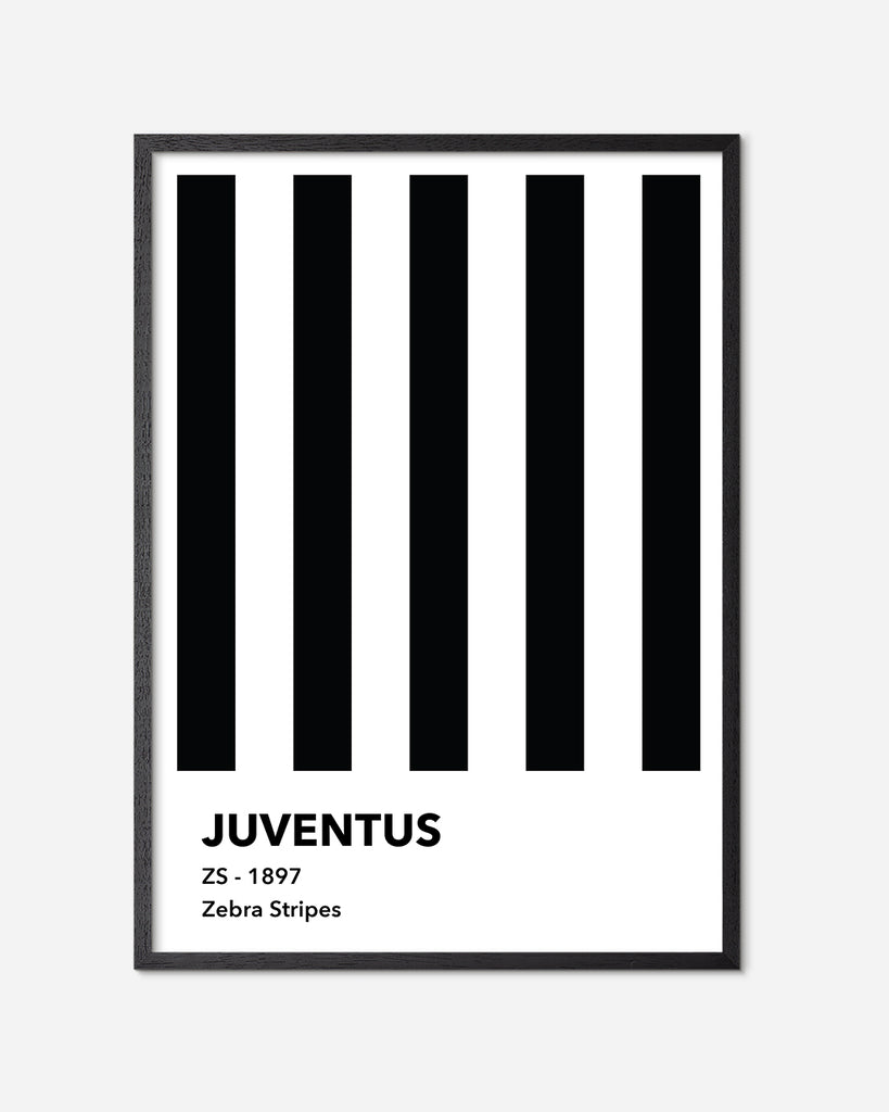 En Juventus F.C. fodbold plakat med deres zebra striber fra Colors kollektionen i en sort egetræsramme - Olé Olé