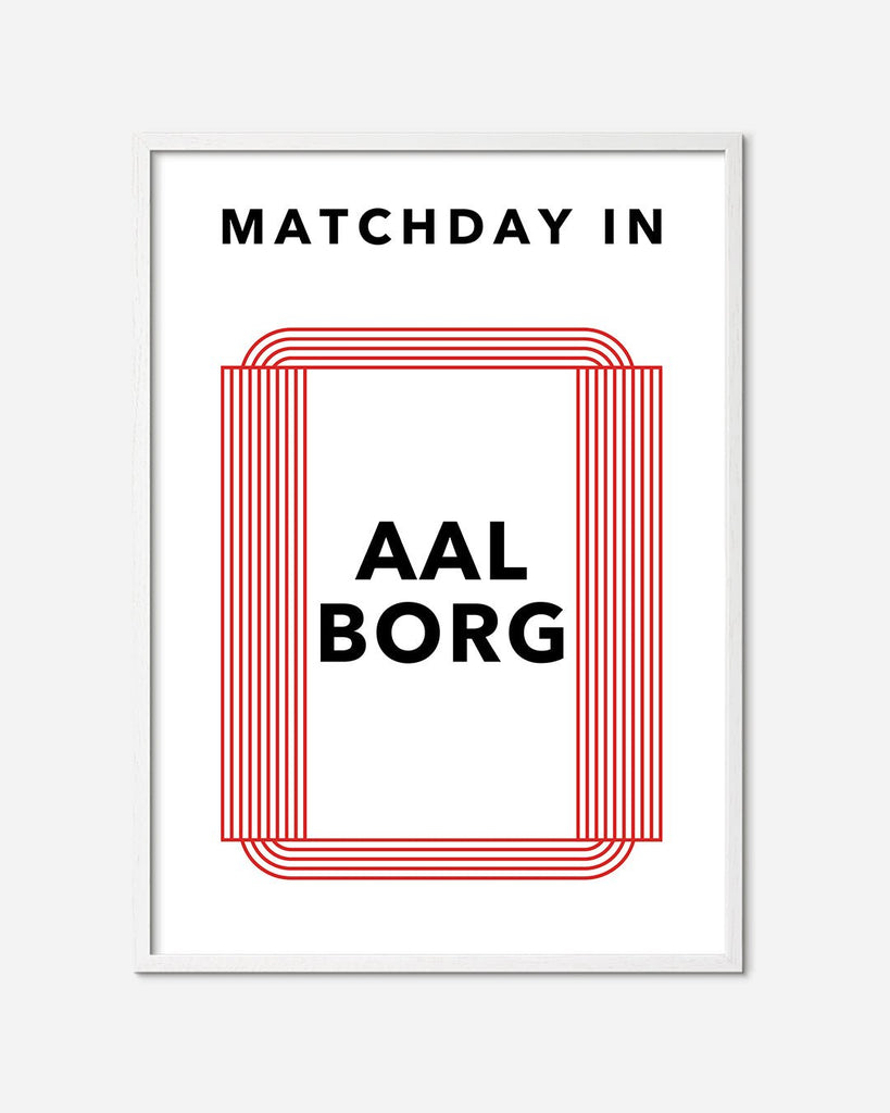 En Aab fodbold plakat med aalborg stadion fra Matchday kollektionen i en hvid egetræsramme - Olé Olé