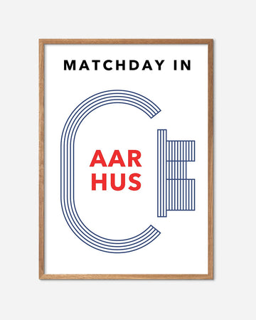En AGF fodbold plakat med aarhus stadion fra Matchday kollektionen i en egetræsramme - Olé Olé