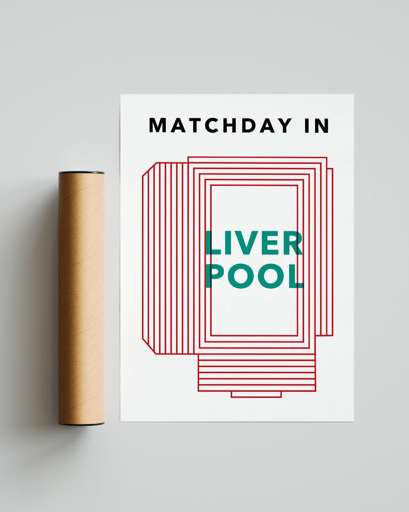 En Liverpool F.C. fodbold plakat med Anfield fra Matchday kollektionen ved siden af emballage - Olé Olé