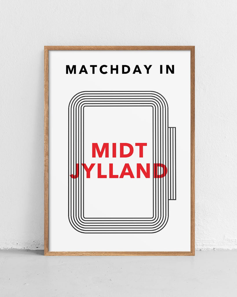 En midtjylland fodbold plakat med midtjyllands stadion fra Matchday kollektionen stående på et gulv - Olé Olé