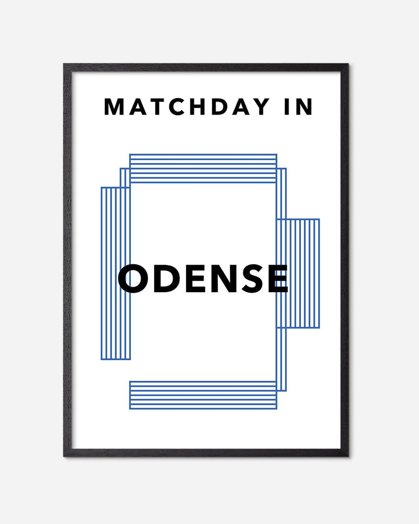 En OB fodbold plakat med Odense Stadion fra Matchday kollektionen i en sort egetræsramme - Olé Olé