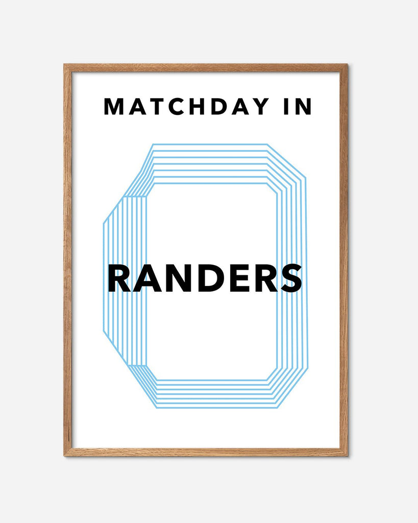 En Randers F.C. fodbold plakat med Randers Stadion fra Matchday kollektionen i en egetræsramme - Olé Olé