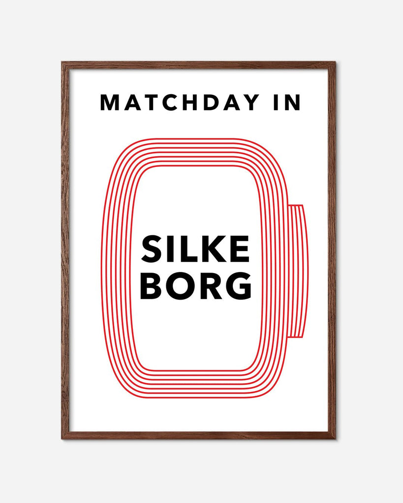 En Silkeborg I.F. fodbold plakat med Jyske Park fra Matchday kollektionen i en mørk egetræsramme - Olé Olé