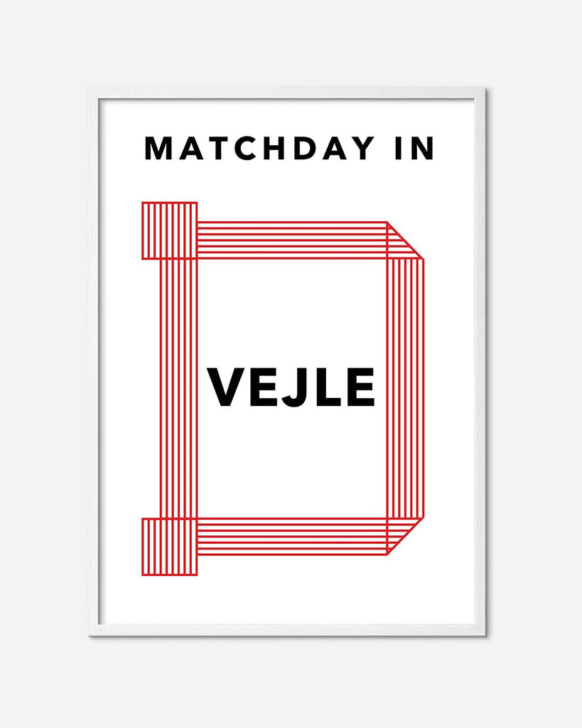 En VB fodbold plakat med Vejle Stadion fra Matchday kollektionen i en hvid egetræsramme - Olé Olé