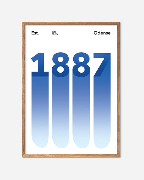 En OB fodbold plakat med deres etableringsår 1887 fra Established kollektionen i en egetræsramme - Olé Olé