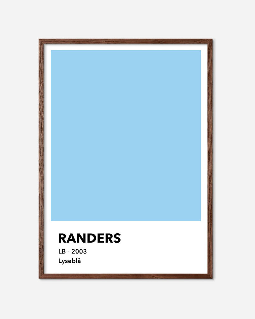 En Randers F.C. fodbold plakat med deres lyseblå farve fra Colors kollektionen i en mørk egetræsramme - Olé Olé