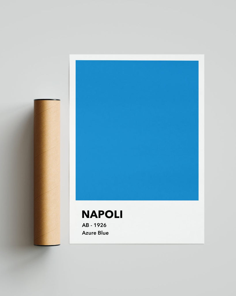 En S.S.C. Napoli fodbold plakat med deres lyseblå farve fra Colors kollektionen ved siden af emballage - Olé Olé