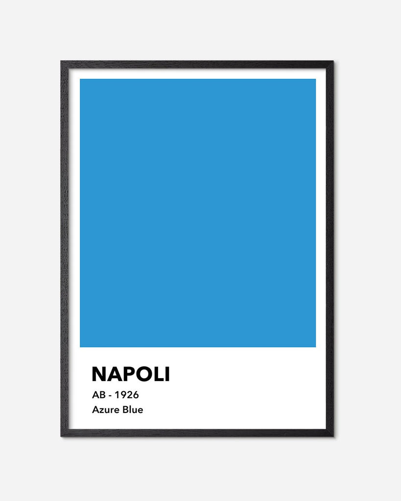 En S.S.C Napoli fodbold plakat med deres lyseblå farve fra Colors kollektionen i en sort egetræsramme - Olé Olé