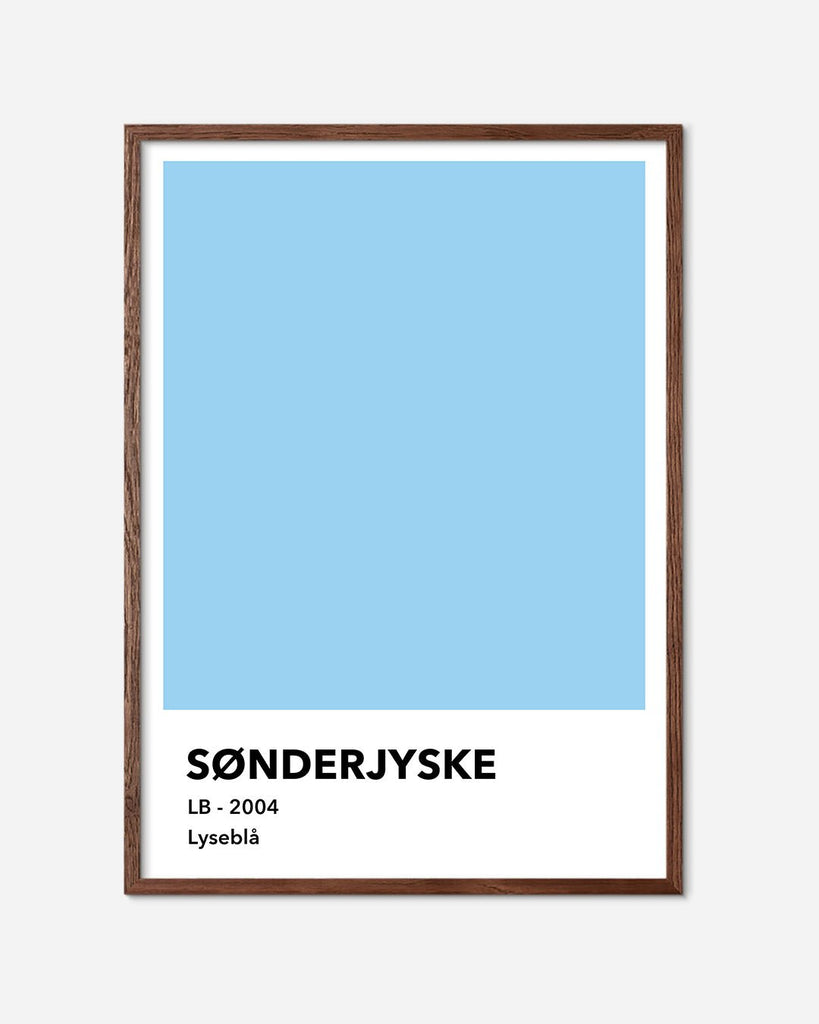 En Sønderjyske fodbold plakat med deres lyseblå farve fra Colors kollektionen i en mørk egetræsramme - Olé Olé
