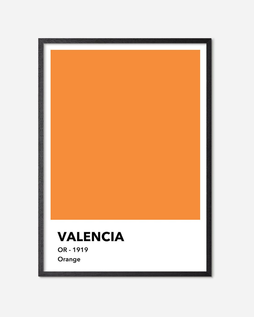 En Valencia C.F. fodbold plakat med deres orange farve fra Colors kollektionen i en sort egetræsramme - Olé Olé
