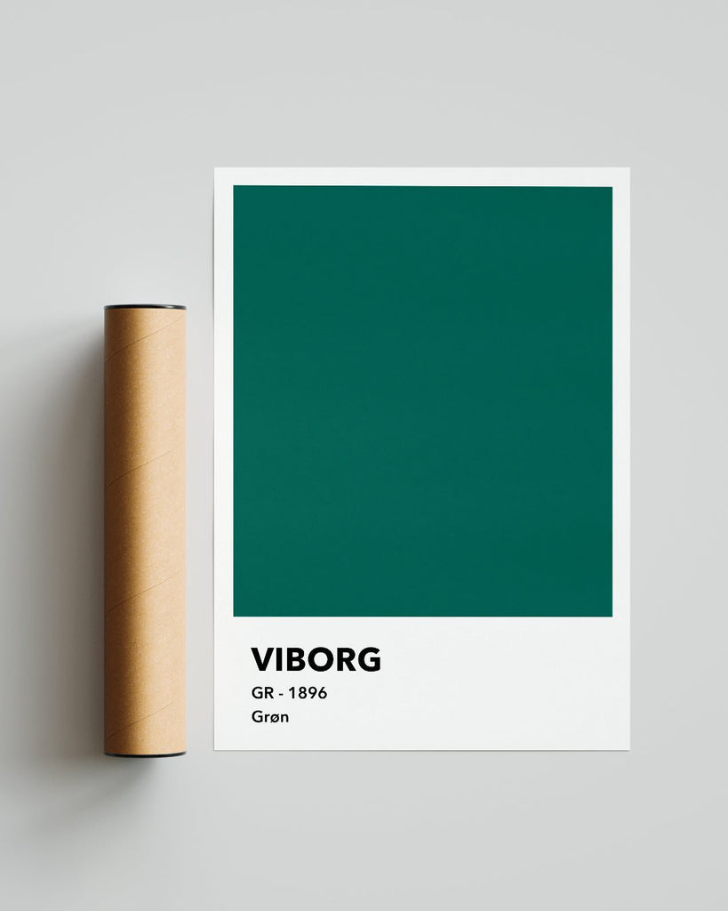 En Viborg F.F. fodbold plakat med deres grønne farve fra Colors kollektionen ved siden af emballage - Olé Olé
